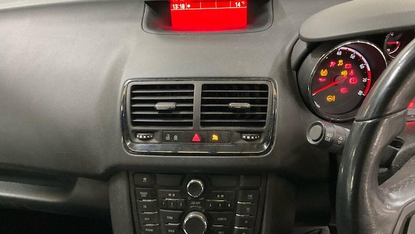 Used Vauxhall Meriva 2017 for sale - 76295009: Photo 10