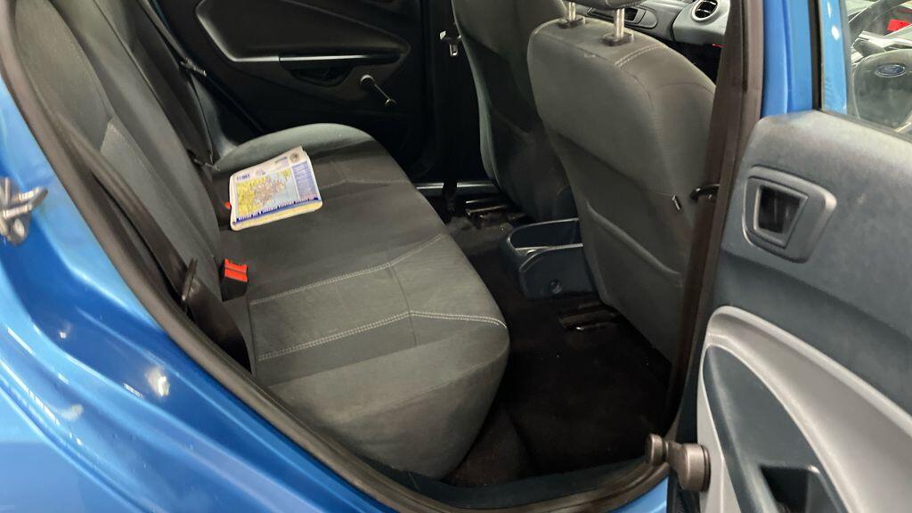 Used Ford Fiesta 2011 for sale - 76987659: Photo 12