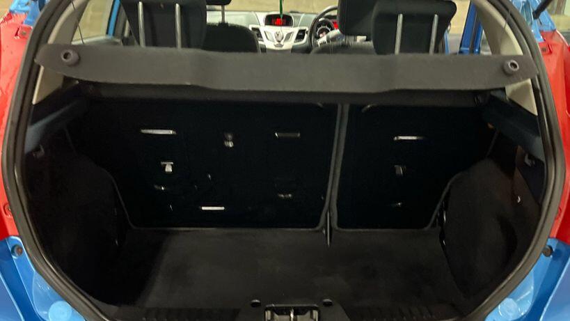 Used Ford Fiesta 2011 for sale - 76987659: Photo 13