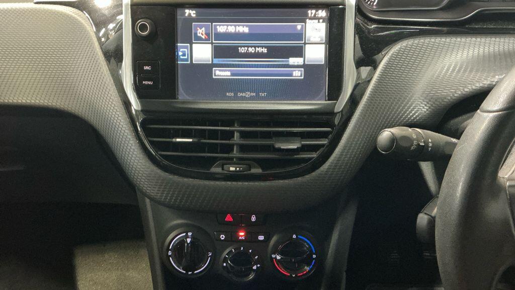 Used Peugeot 208 2015 for sale - 77203666: Photo 10