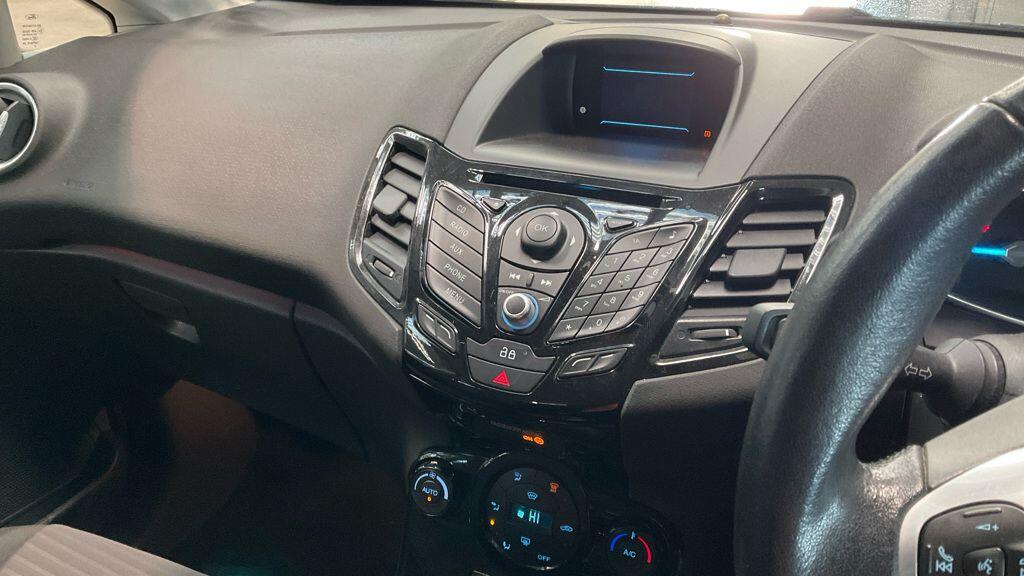 Used Ford Fiesta 2013 for sale - 76765399: Photo 10