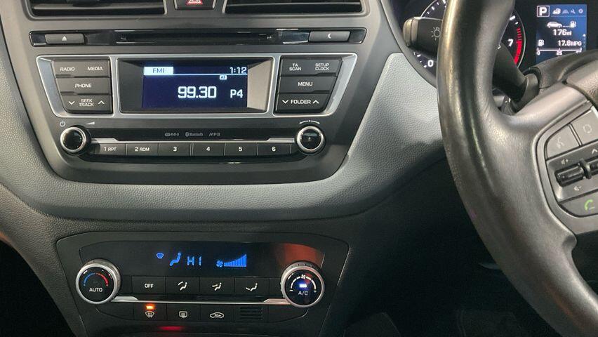 Used Hyundai i20 2015 for sale - 77030041: Photo 10