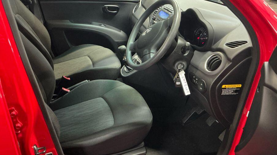 Used Hyundai i10 2013 for sale - 77057358: Photo 3