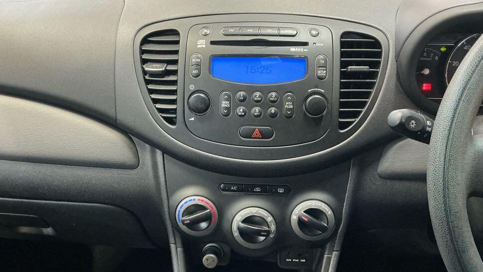 Used Hyundai i10 2013 for sale - 77057358: Photo 5