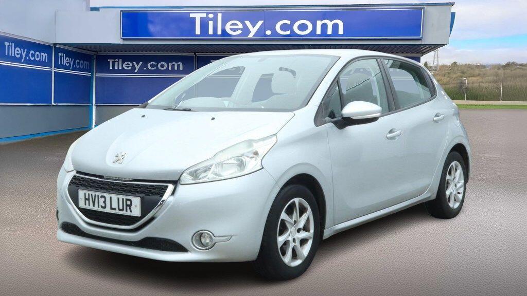Used Peugeot 208 2013 for sale - 77174954: Photo 3