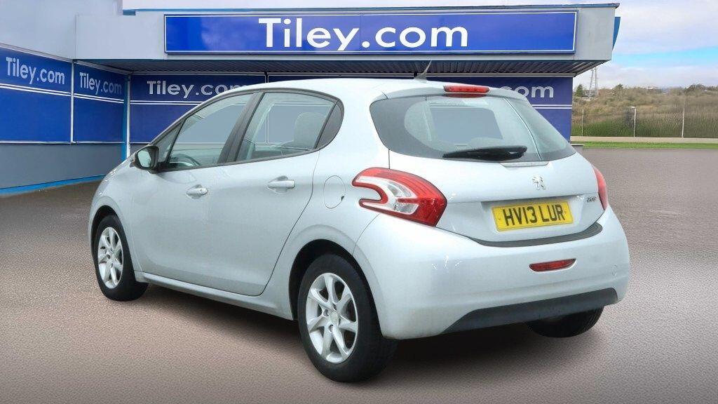 Used Peugeot 208 2013 for sale - 77174954: Photo 7