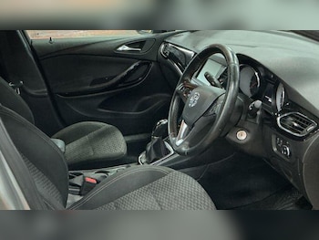 Used Vauxhall Astra 2018 for sale - 77611678: Photo