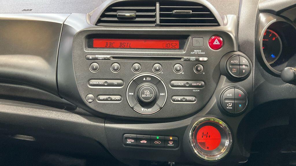 Used Honda Jazz 2014 for sale - 76752642: Photo 10