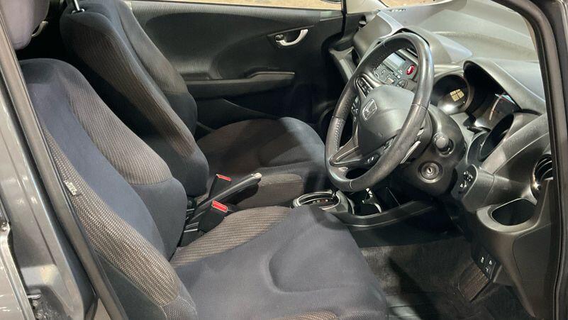 Used Honda Jazz 2014 for sale - 76752642: Photo 9