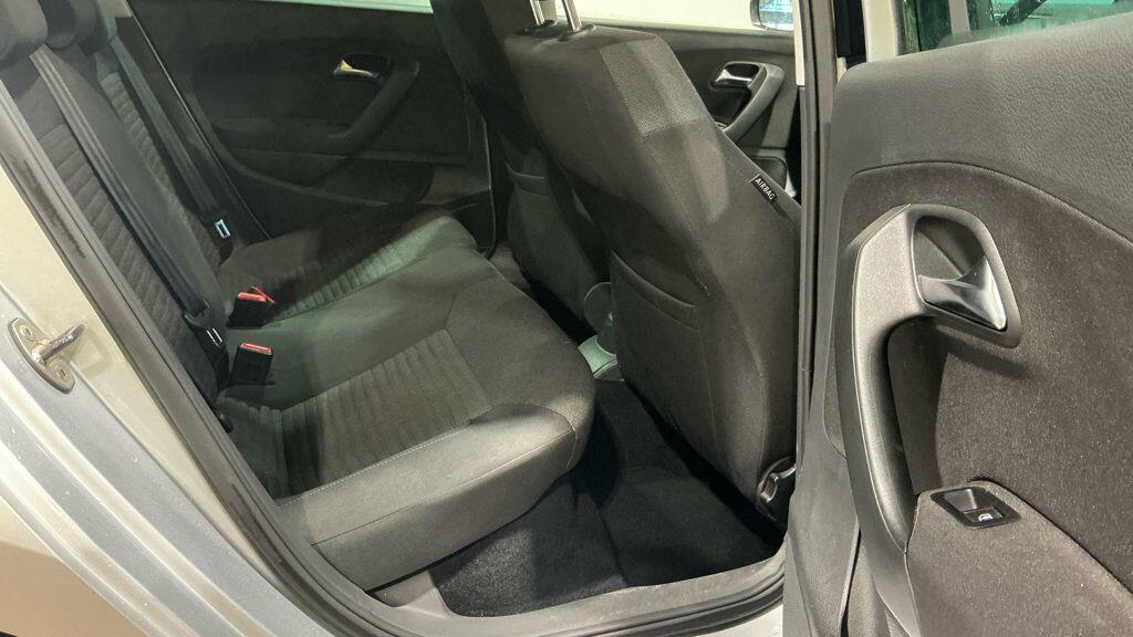 Used Volkswagen Polo 2011 for sale - 76850305: Photo 11