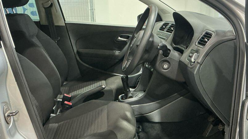 Used Volkswagen Polo 2011 for sale - 76850305: Photo 9