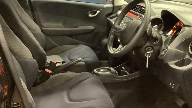 Used Honda Jazz 2011 for sale - 76742406: Photo 9