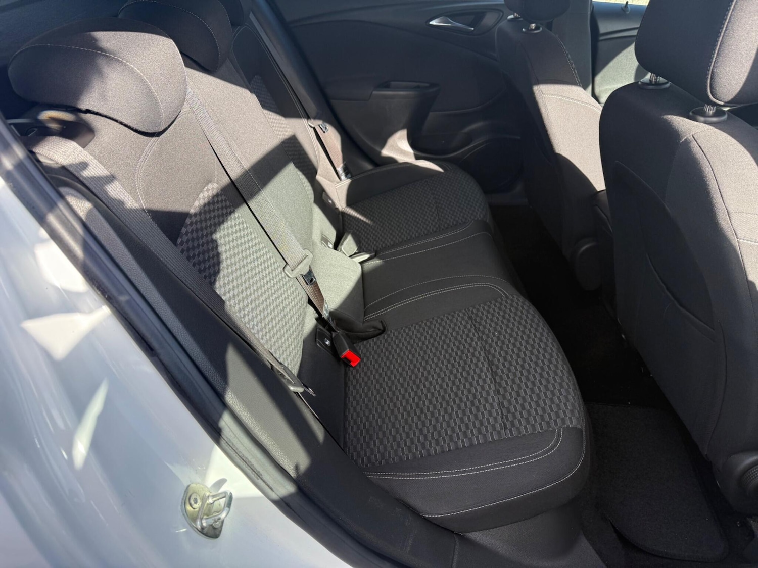 Used Vauxhall Astra 2016 for sale - 75858138: Photo 23