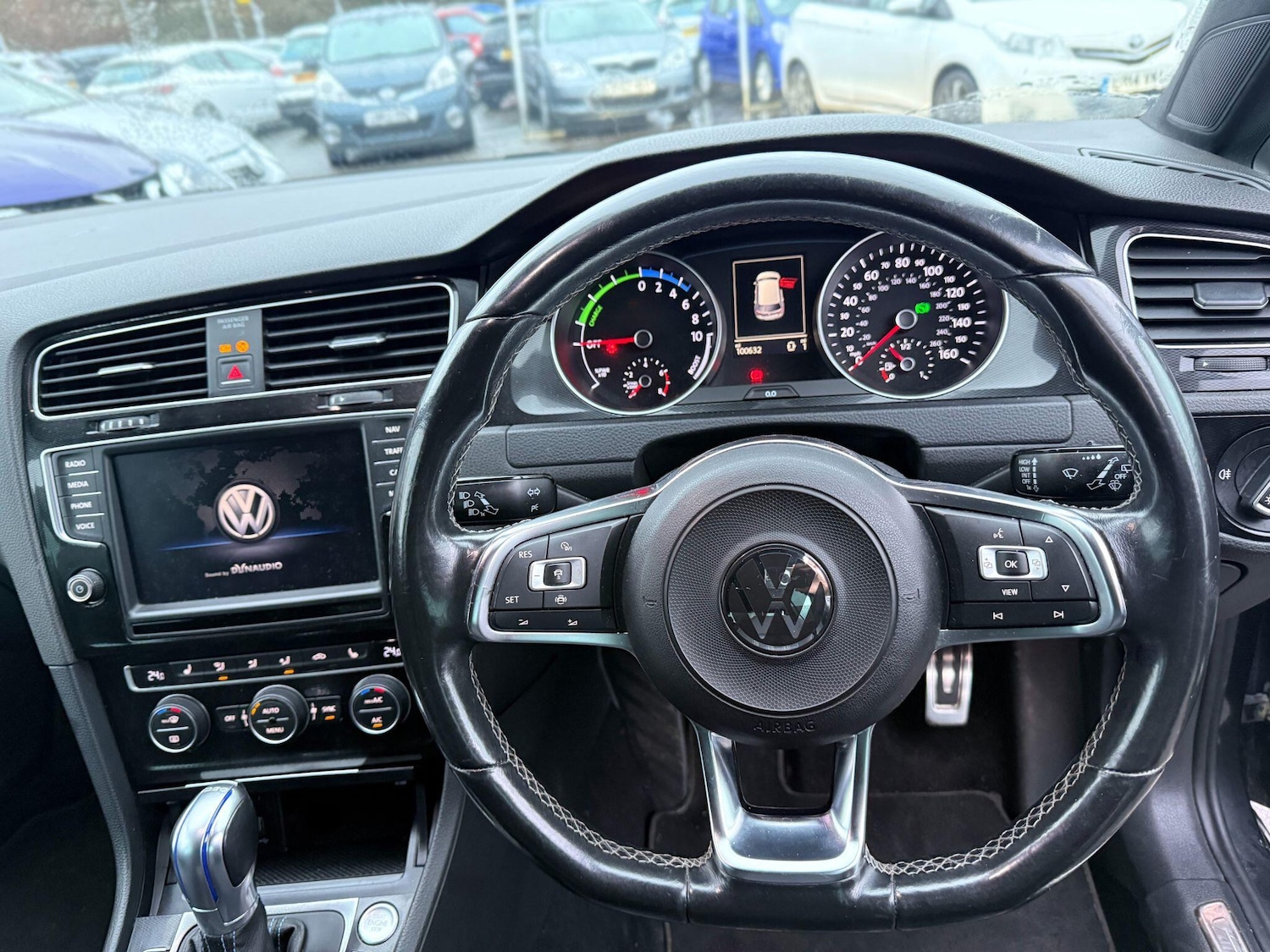 Used Volkswagen Golf 2016 for sale - 77290690: Photo 3