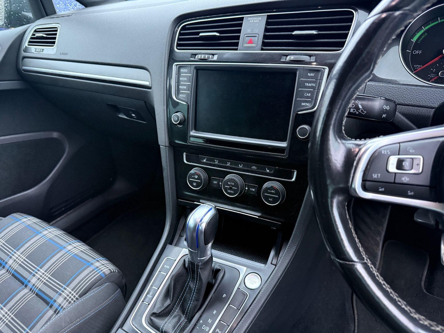 Used Volkswagen Golf 2016 for sale - 77290690: Photo 6