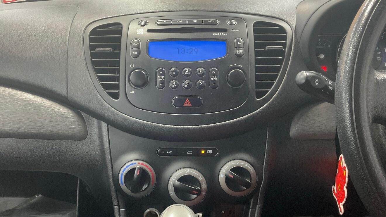 Used Hyundai i10 2011 for sale - 76597273: Photo 3