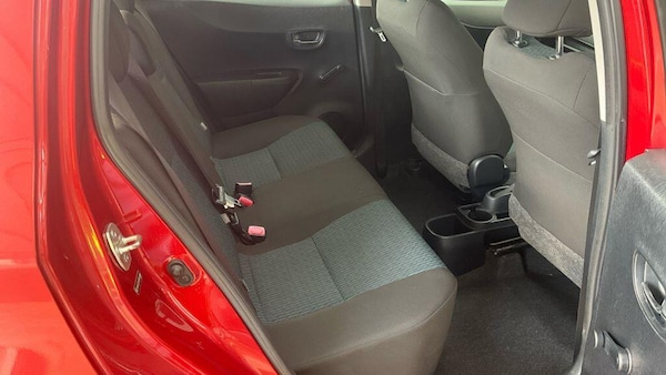 Used Toyota Yaris 2011 for sale - 76294991: Photo 12