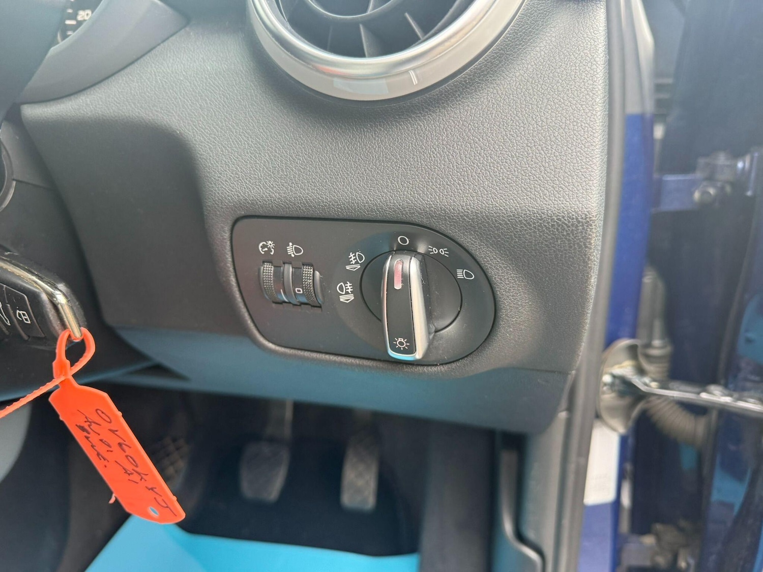 Used Audi A1 2010 for sale - 77611385: Photo 15