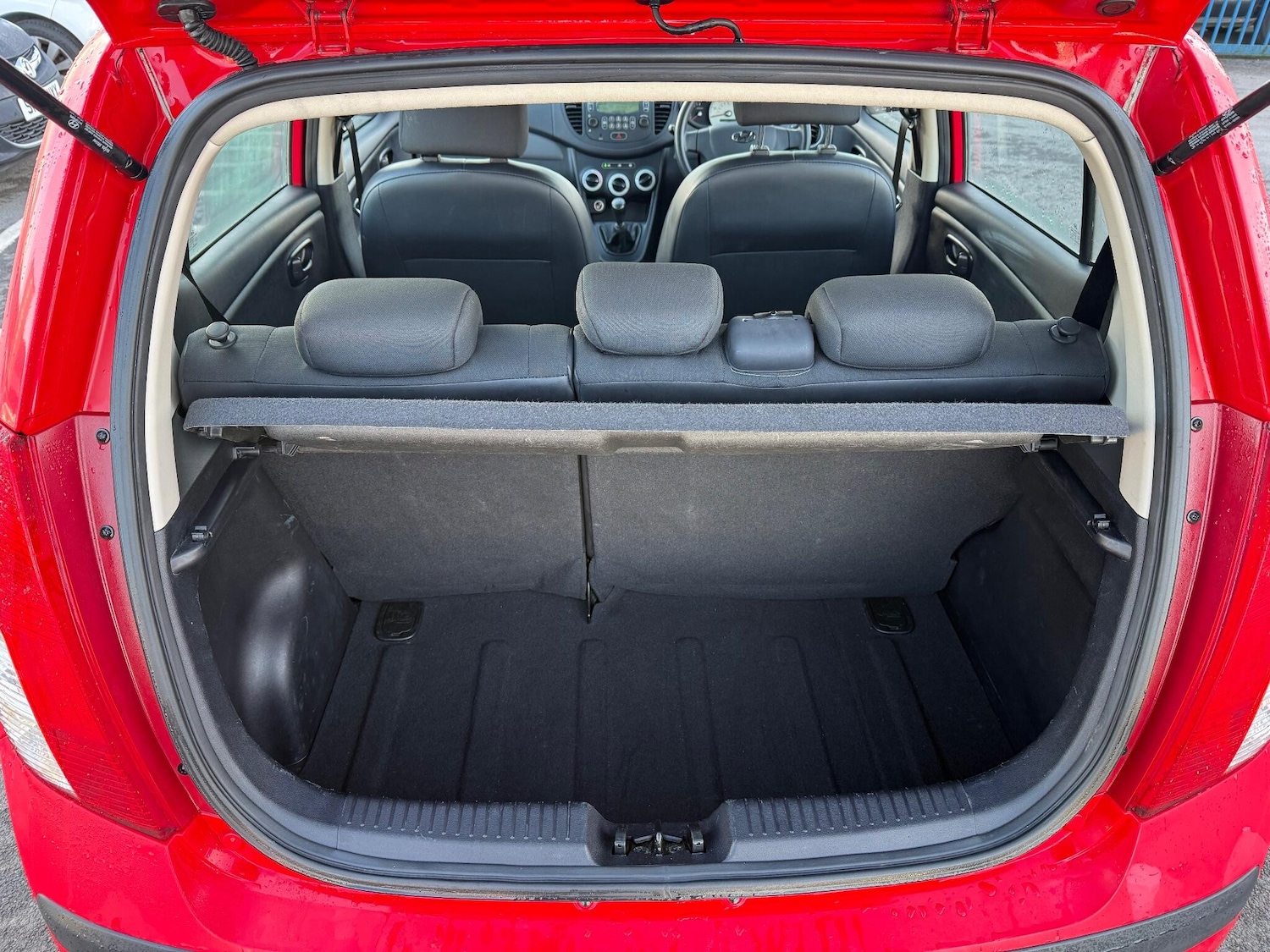 Used Hyundai i10 2010 for sale - 76865743: Photo 23