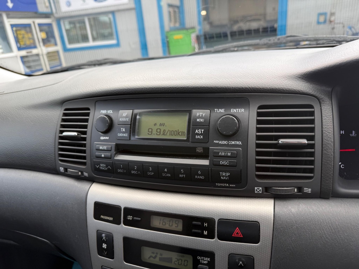 Used Toyota Corolla 2006 for sale - 76348954: Photo 17