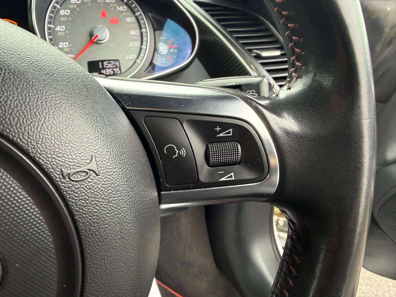 Used Audi R8 2012 for sale - 77331547: Photo 17