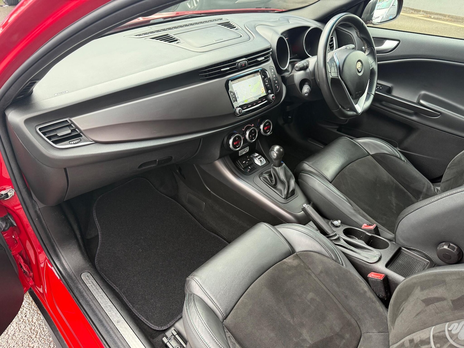 Used Alfa Romeo Giulietta 2014 for sale - 76965302: Photo 25