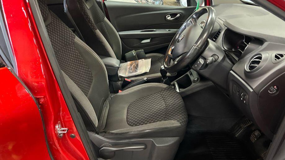 Used Renault Captur for sale - 77174968: Photo 9