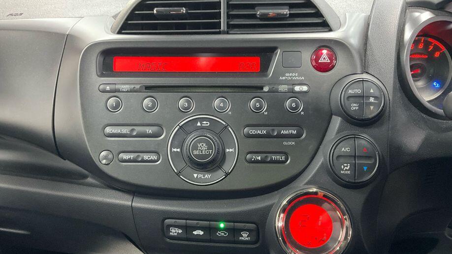 Used Honda Jazz 2014 for sale - 78085778: Photo 10