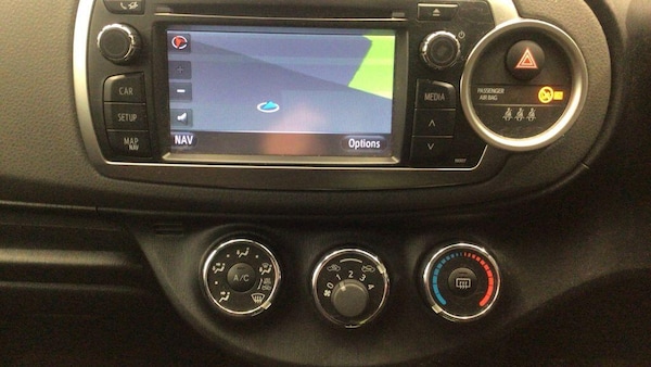 Used Toyota Yaris 2011 for sale - 76260543: Photo 10