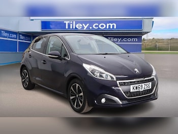 Peugeot - 208