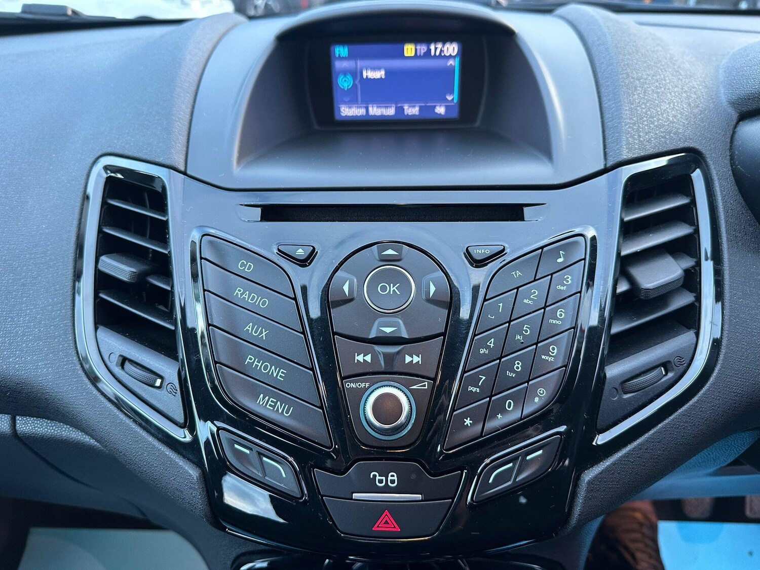 Used Ford Fiesta 2017 for sale - 77625506: Photo 18