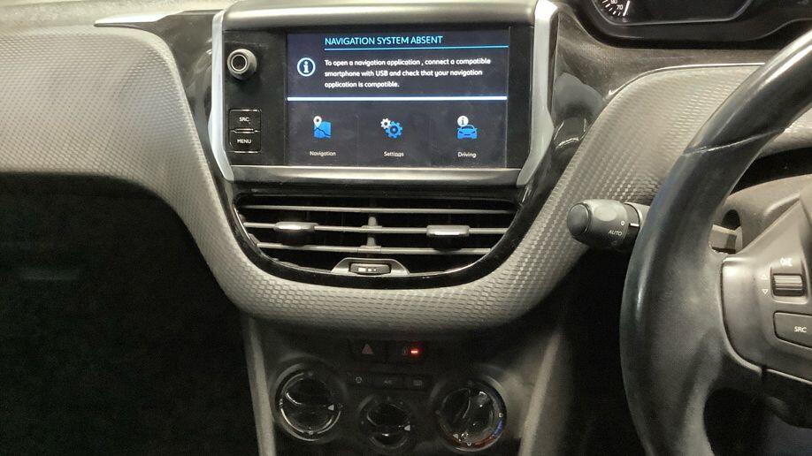 Used Peugeot 208 2018 for sale - 76688645: Photo 10