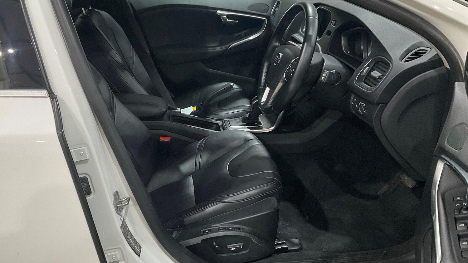 Used Volvo S40 2025 for sale - 77039689: Photo 9