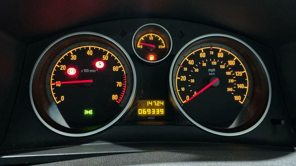 Used Vauxhall Zafira 2010 for sale - 77215169: Photo 11