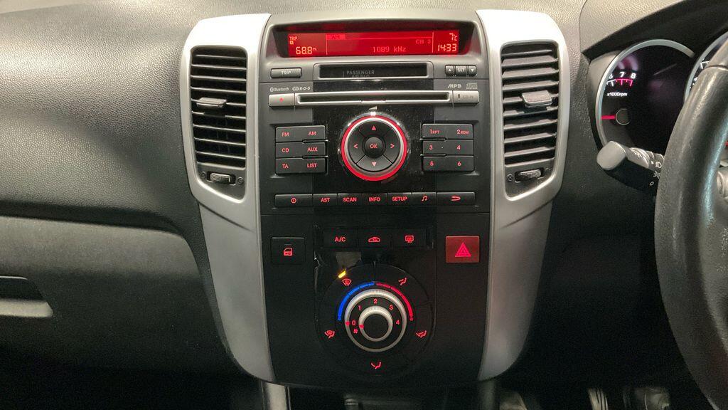 Used Kia Venga 2013 for sale - 77358997: Photo 10