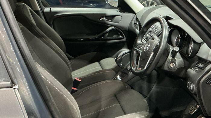 Used Vauxhall Zafira 2015 for sale - 77057507: Photo 3