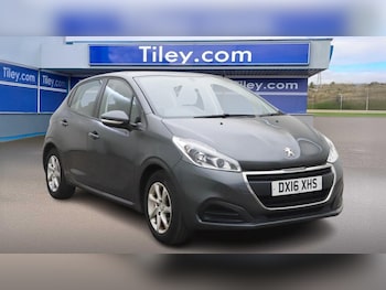 Peugeot - 208