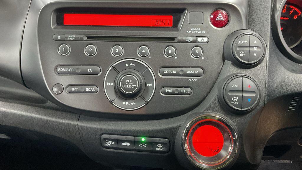 Used Honda Jazz 2013 for sale - 76671328: Photo 10