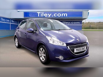 Used Peugeot 208 2015 for sale - 76935892: Photo