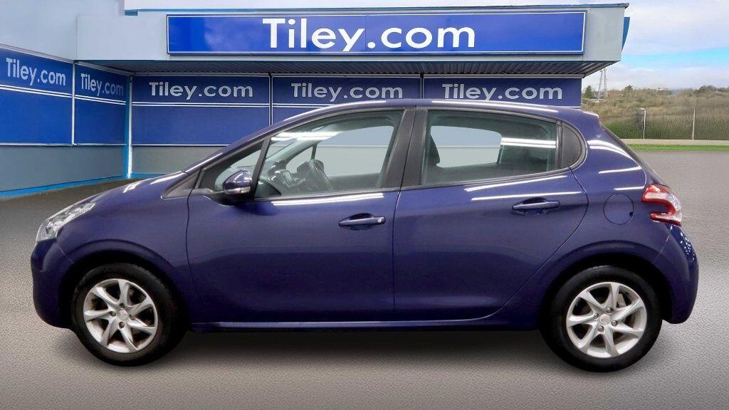 Used Peugeot 208 2015 for sale - 76935892: Photo 5