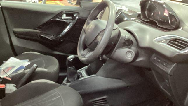 Used Peugeot 208 2015 for sale - 76935892: Photo 9