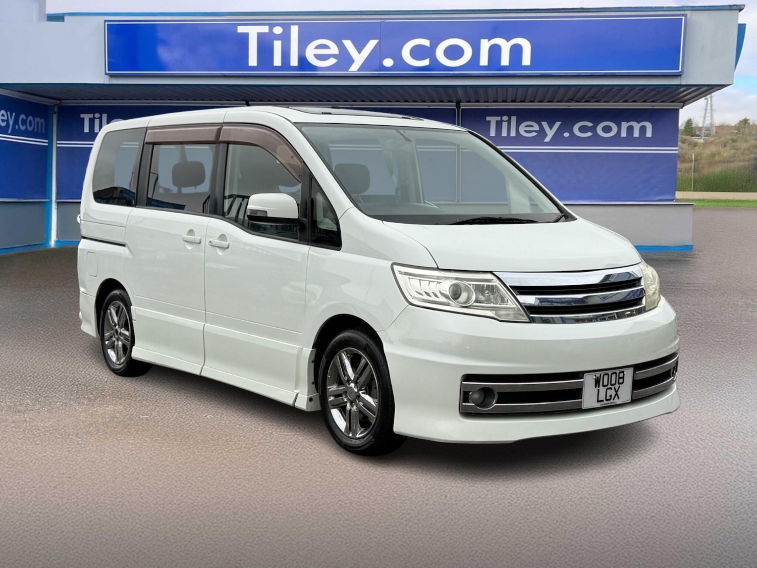 Used Nissan Serena 2018 for sale - 76597333: Photo 1