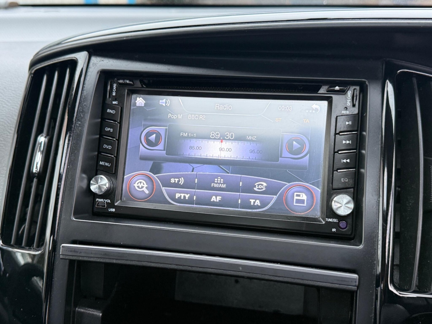 Used Nissan Serena 2018 for sale - 76597333: Photo 17