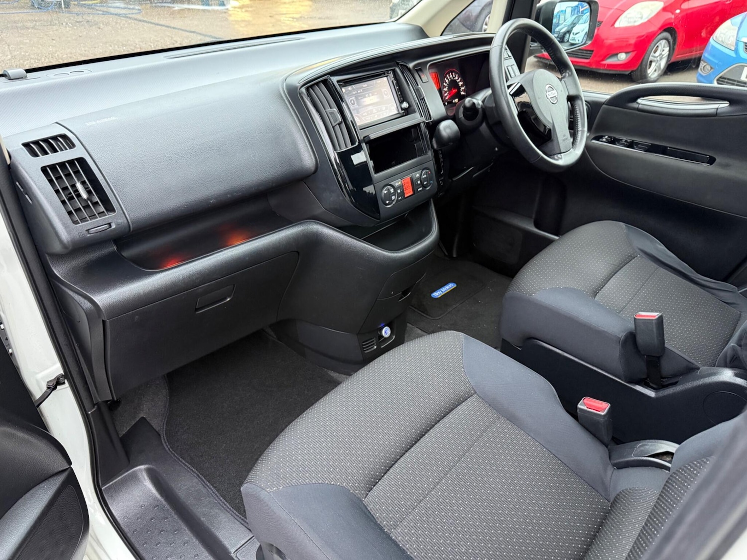 Used Nissan Serena 2018 for sale - 76597333: Photo 20