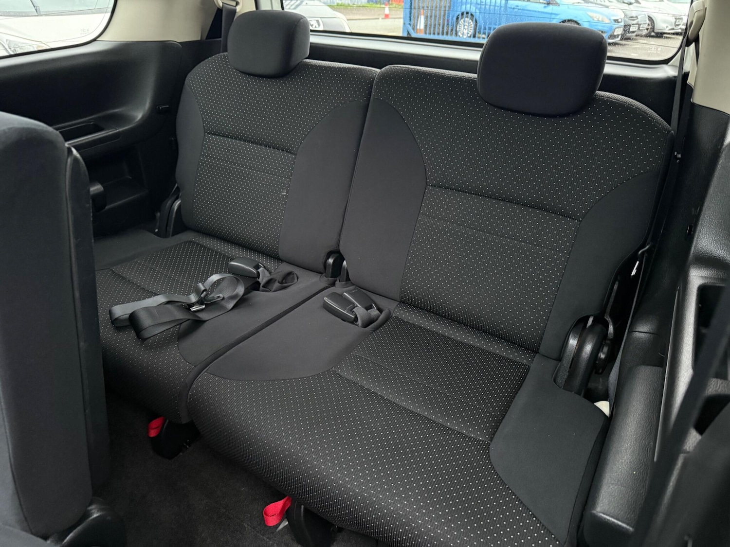 Used Nissan Serena 2018 for sale - 76597333: Photo 23