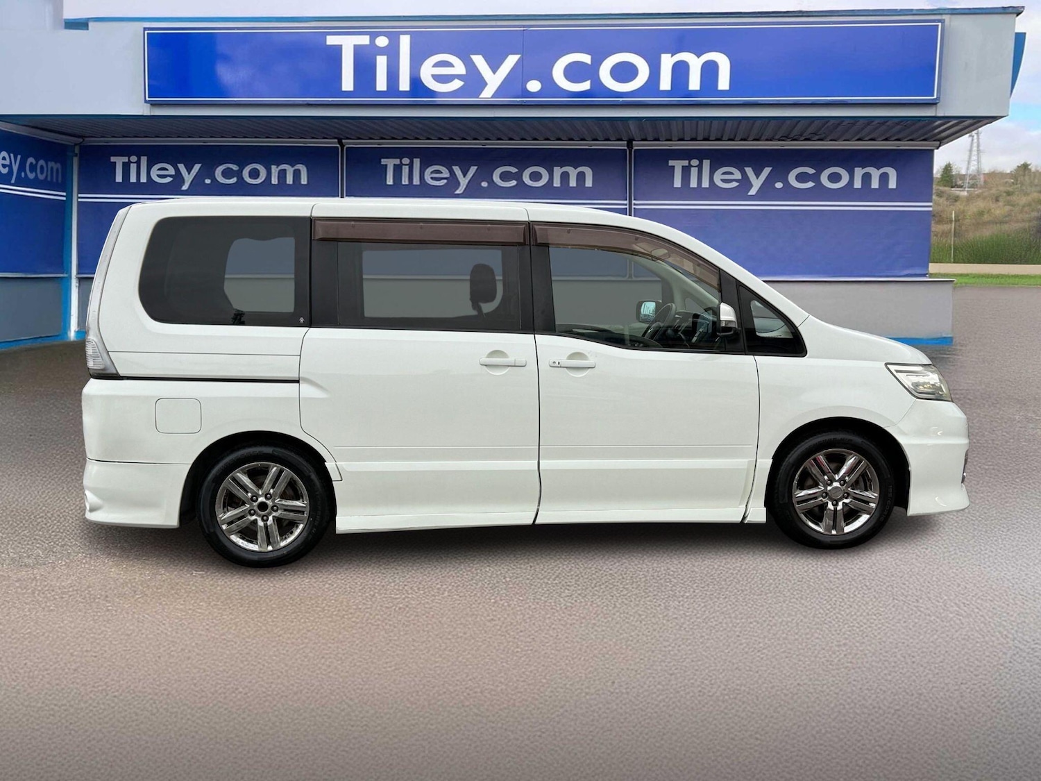 Used Nissan Serena 2018 for sale - 76597333: Photo 6