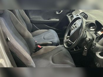 Used Honda Jazz 2014 for sale - 76059876: Photo