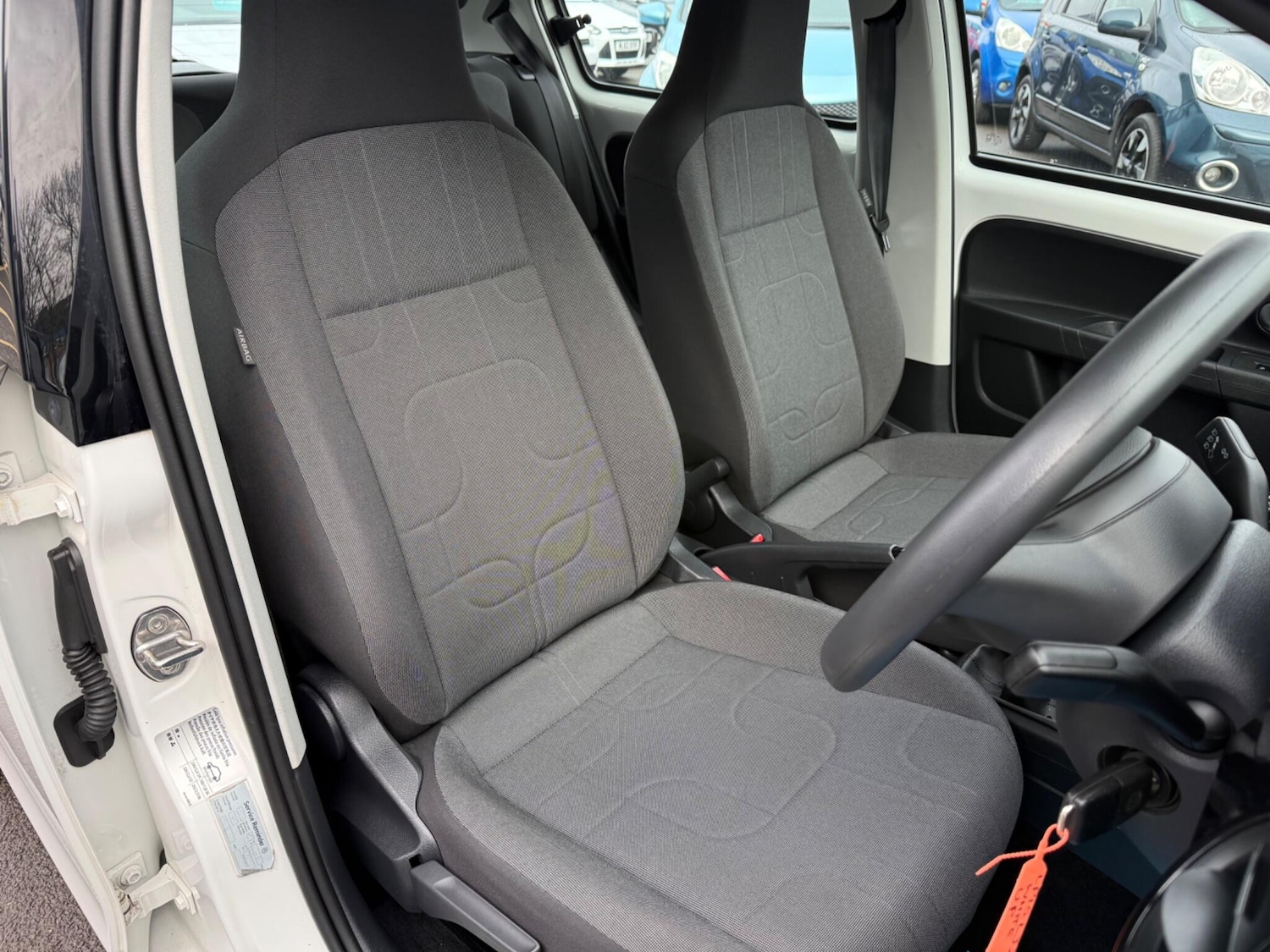 Used Volkswagen up! 2015 for sale - 77331196: Photo 12