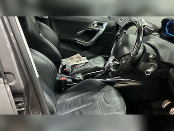 Used Peugeot 2008 2015 for sale - 77057169: Photo