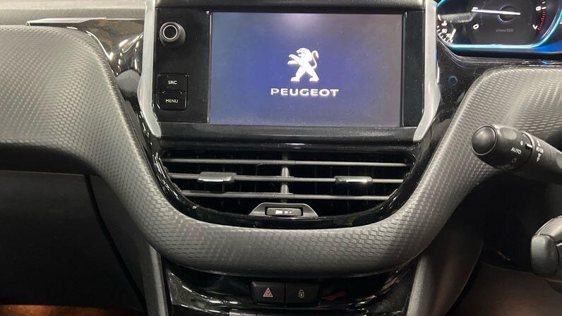 Used Peugeot 2008 2015 for sale - 77057169: Photo 5